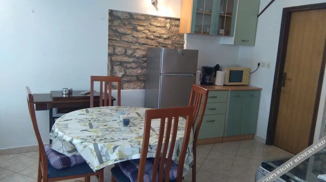 House With 2 Bedrooms in Krnica, With Enclosed Garden and Wifi Near the Beach