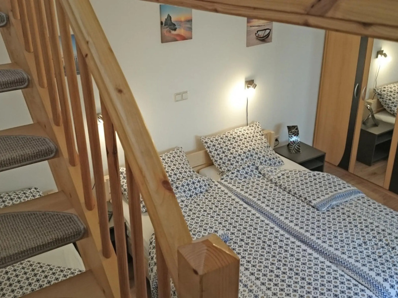 Ruhiges Apartment mit Sauna, Burggen