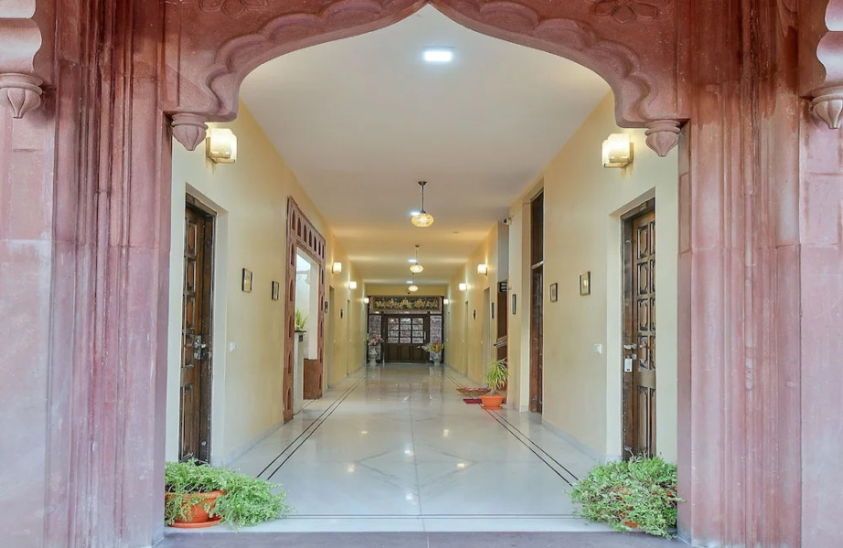 Garh Govind Hotel & Resort