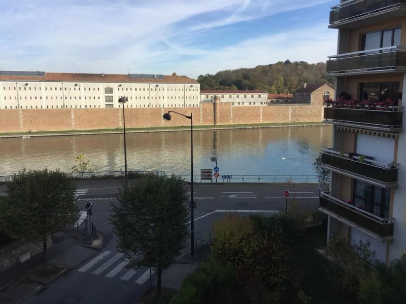Apartment With 3 Bedrooms in Melun, With Furnished Balcony and Wifi