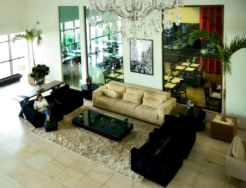 Hotel Girassol Plaza