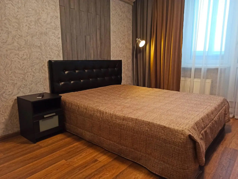 Апартаменты на улице Короленко 4