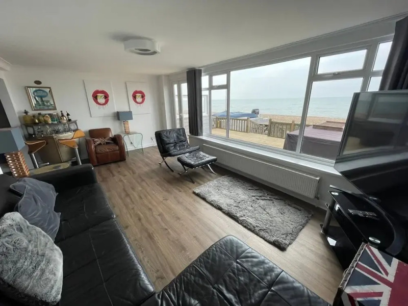 Exquisite Beachfront Residence With Luxurious Interiors The Cozy Clam Pevensey Bay