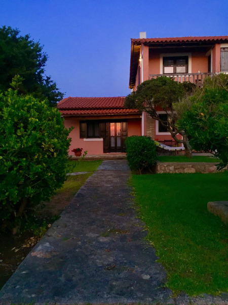 Genari Beach Apartments