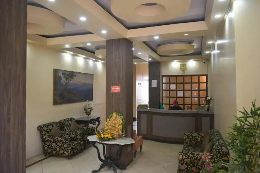 Pineridge Hotel