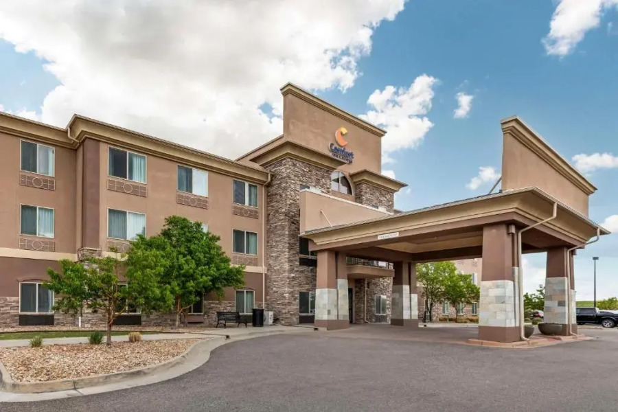 Comfort Inn & Suites Brighton Denver NE Medical Center