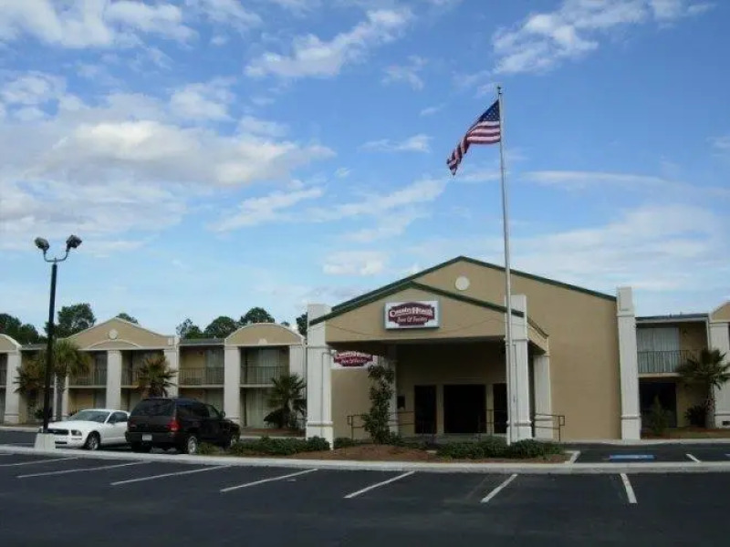Bradbury Inn & Suites