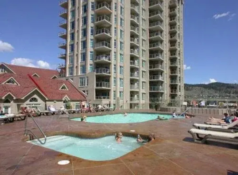 OgoPogo Suite at Sunset Waterfront Resort