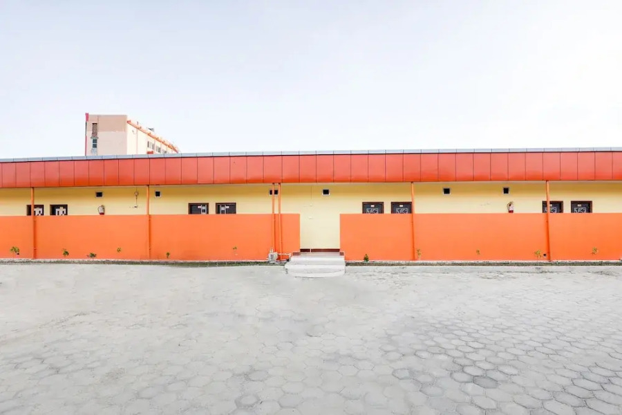 OYO 585 Hotel Raj Durbar & Navrang