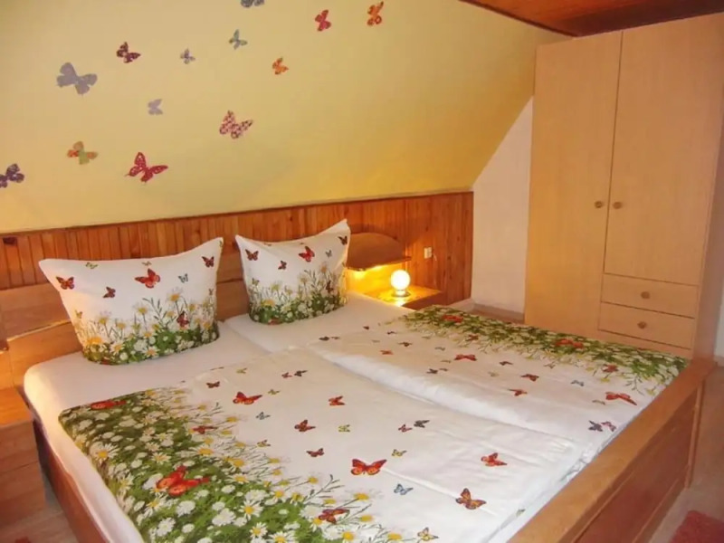 Cozy Apartment near Forest in Lichtenhain