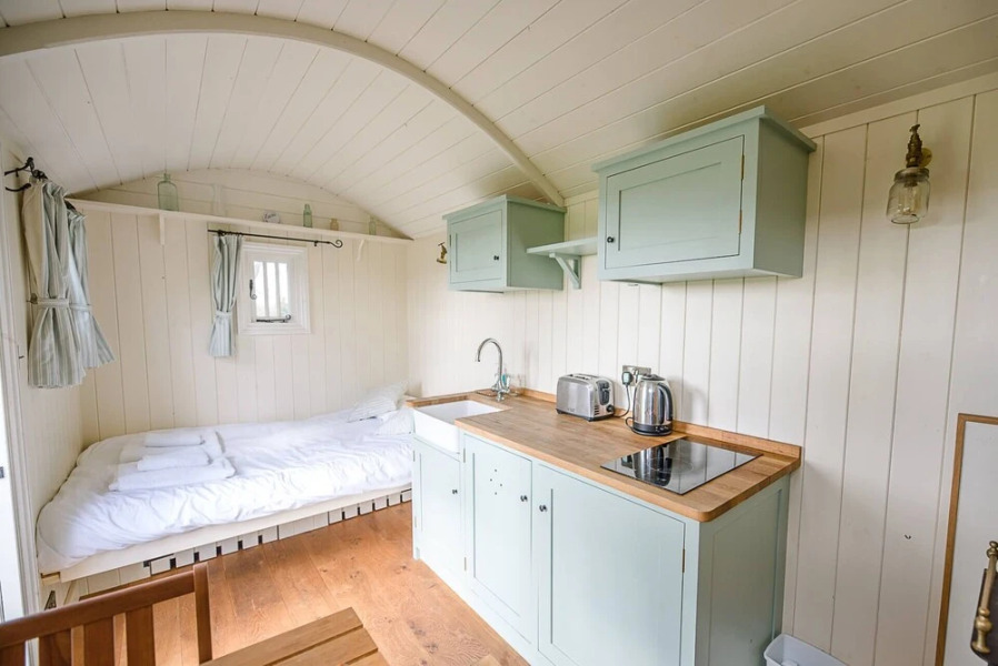 Sage Shepherds Hut, Boundary Farm Cottages