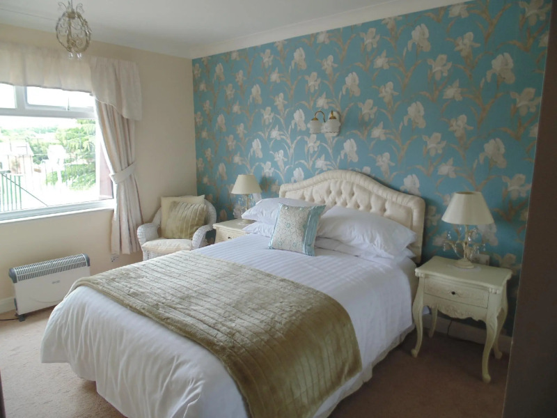 The Amethyst Hotel by Paymán Club