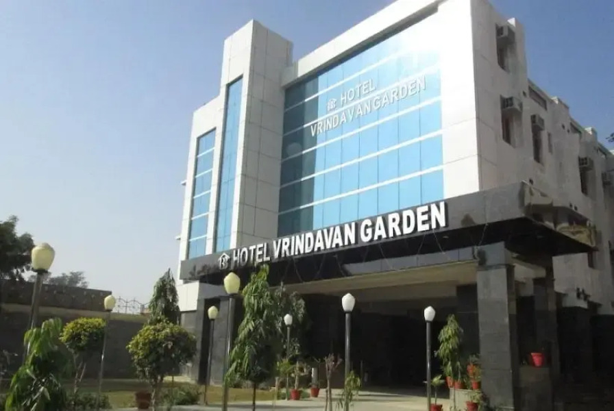 Hotel Vrindavan Garden