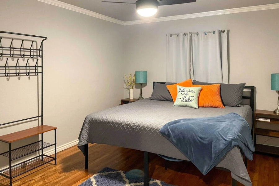 Dock & Fire Pit: Lakefront Cedar Creek Home!