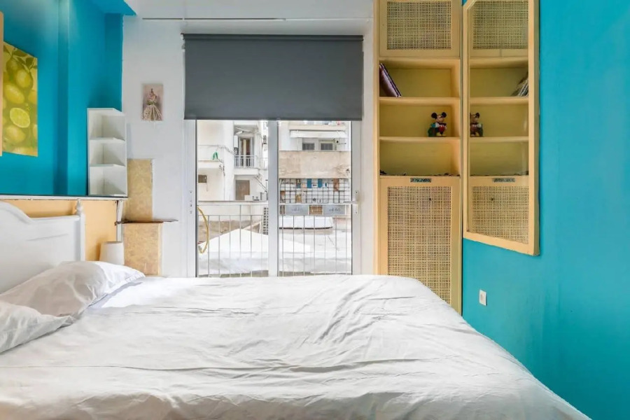 2BD- Perfect Location with square views