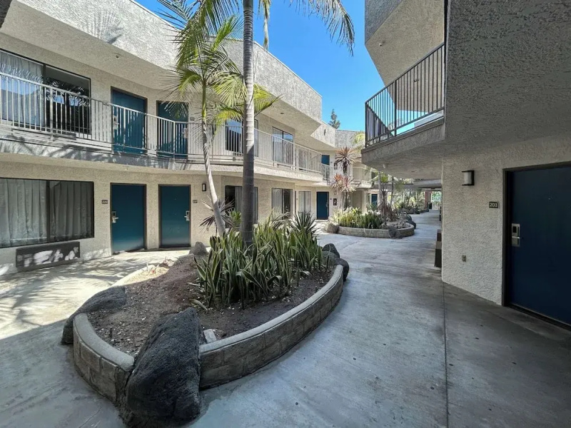 Studio 6 Suites Gardena, CA