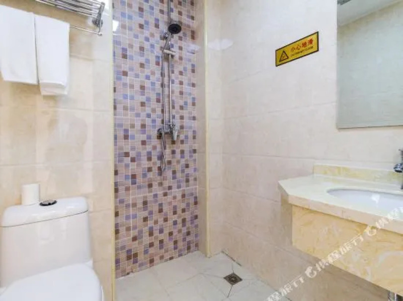 Shanshui Hotel (Zhangzhou East Railway Station)