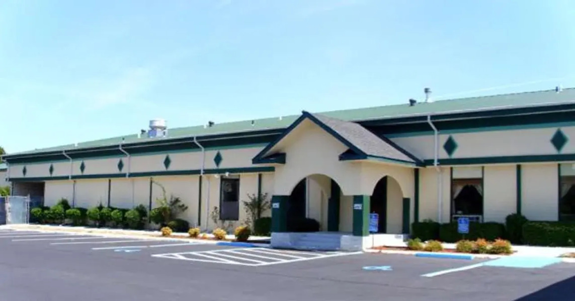 Super Inn & Suites by OYO Milledgeville