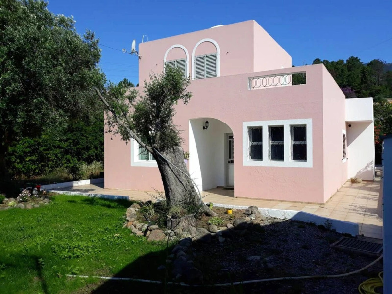 House with 3 Bedrooms in Monchique, with Shared Pool, Furnished Garden And Wifi - 15 Km From the Beach