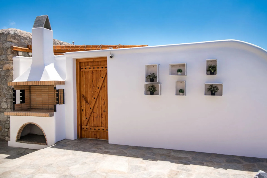 Evi Suites & Villas