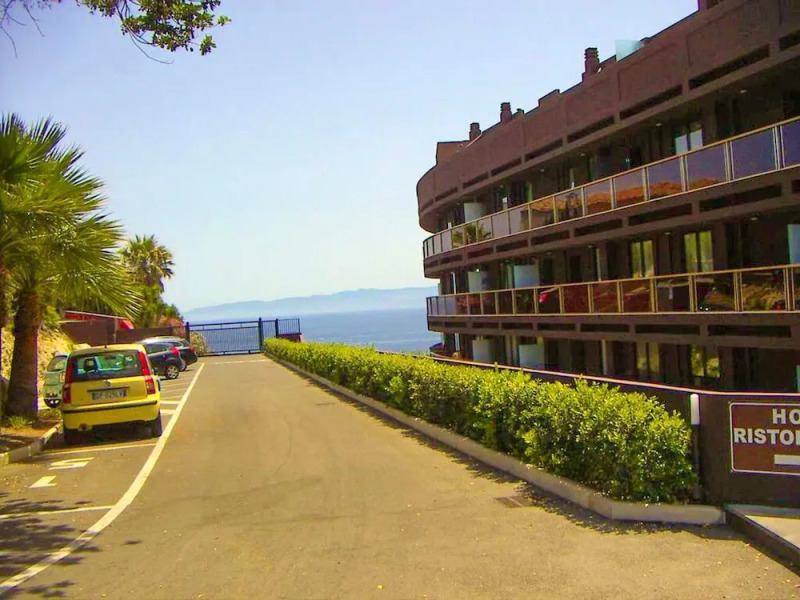 Apartment With one Bedroom in Milazzo, With Wonderful sea View, Pool A