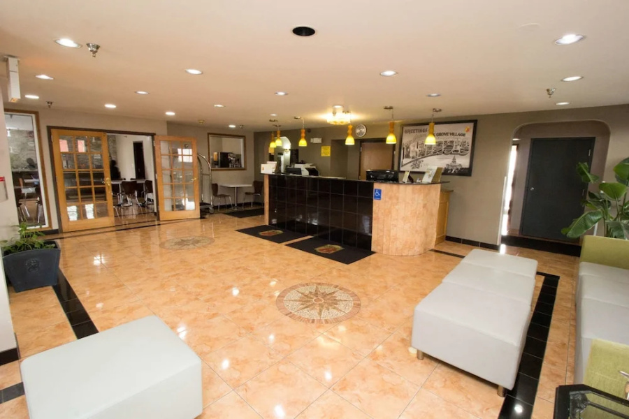 Super 8 Ohare Chicago Elk Grove Village