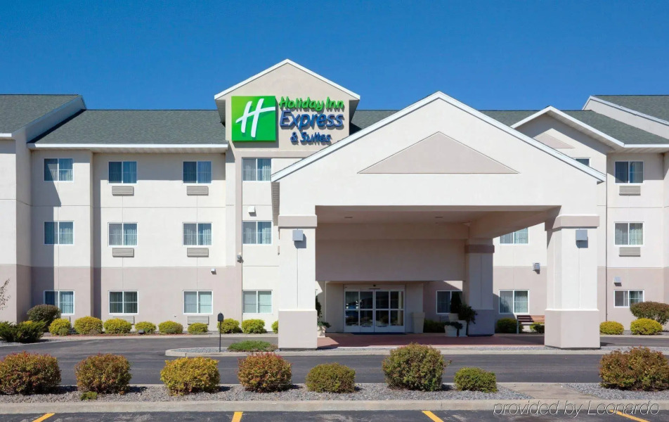 Holiday Inn Express and Suites Stevens Point by IHG