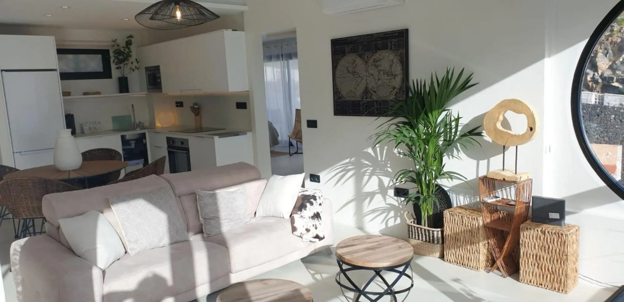 Home2Book Panoramic Sea Views Loft, Wifi