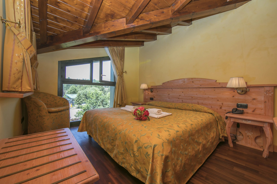 Montelago Relax By the Lake 2