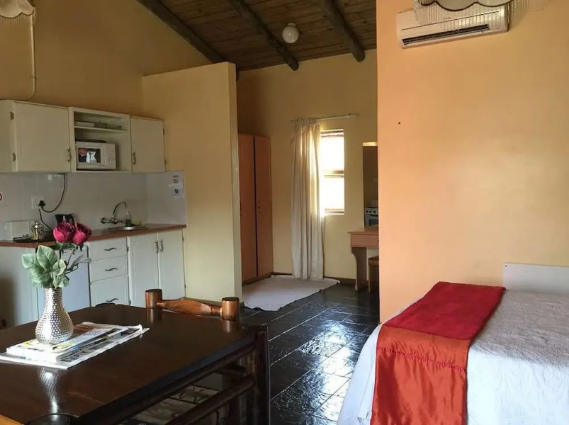 Brookside Lodge B&B
