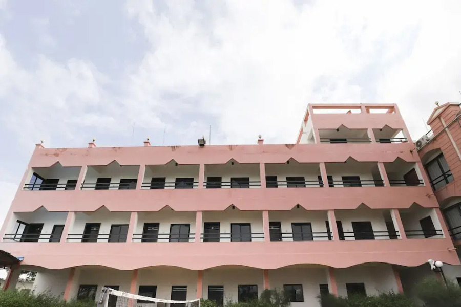 OYO 61424 Hotel Vrindavan