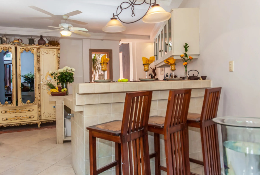 Garlands del Rio Riverside Boutique Hotel