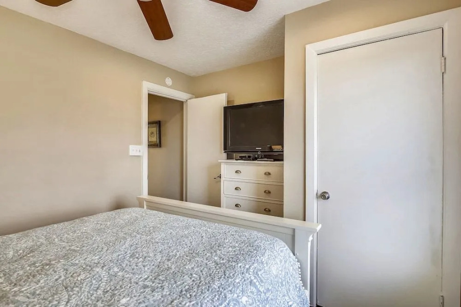 Barefoot Bungalow by RedAwning