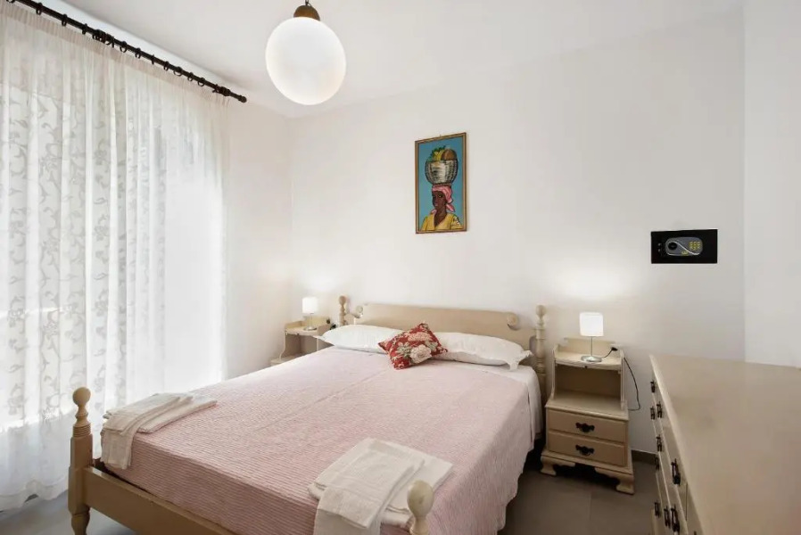 Valeria 2 - Arenzanohost