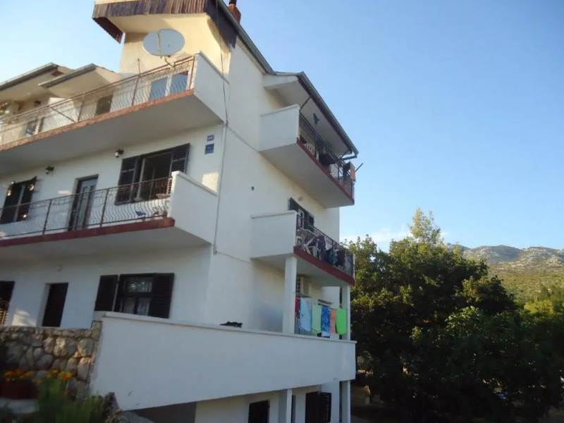 Apartments Vrša