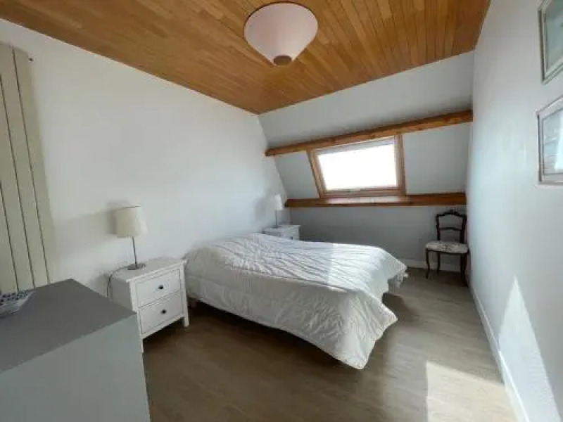 House Kairon plage, grande maison avec jardin vue sur mer