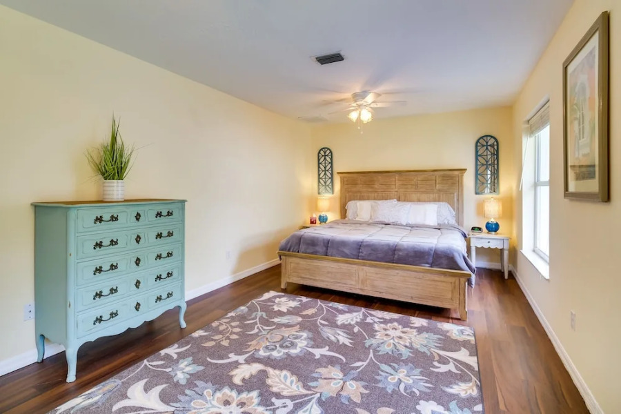 'casa Blanco' Escape w/ Fire Pit in Sebastian!