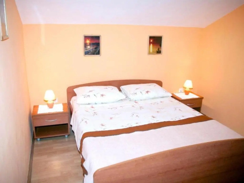 Apartment Mirni - 5 m from sea