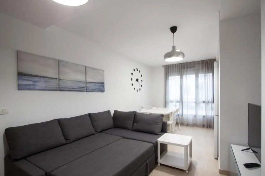 Esguil, apartamento con piscina, a 3 km de la playa