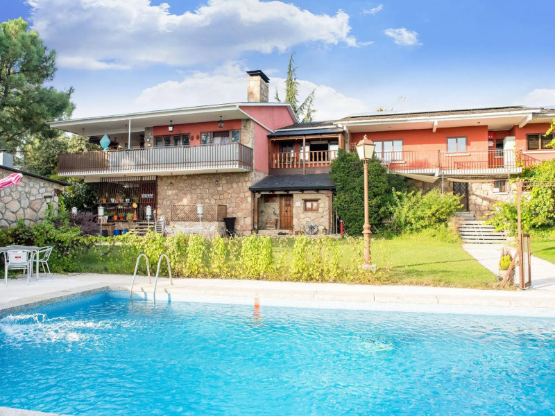 Rural apartment in Galapagar with bubble bath