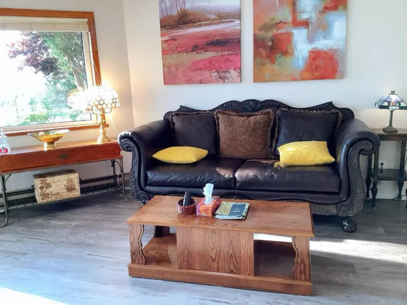 Stunning Ocean Mountain View 3 BR Suite