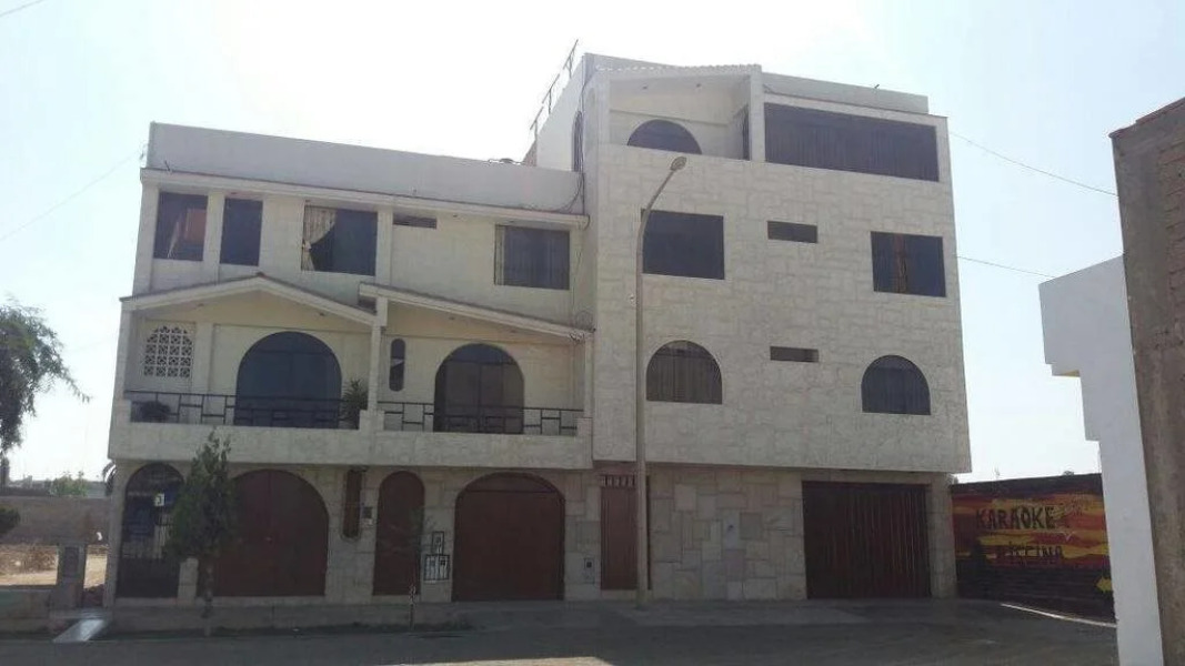 Hotel & Restobar Karaoke Garchetti