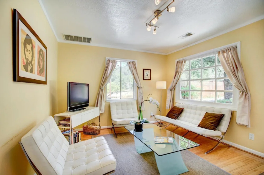 Wine Country Gem 2 Bedrooms 1 Bathroom Home