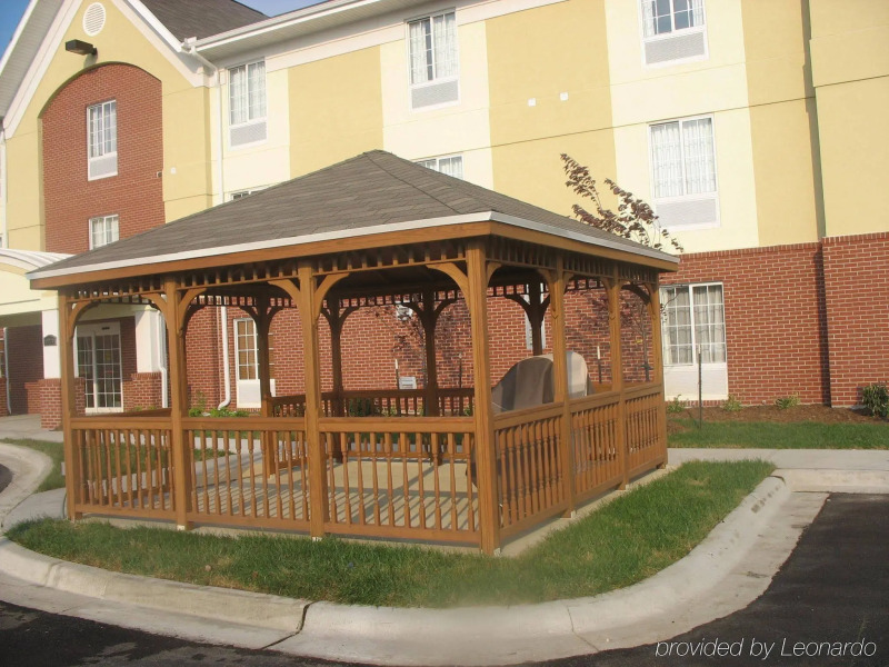 Candlewood Suites Kansas City Speedway by IHG