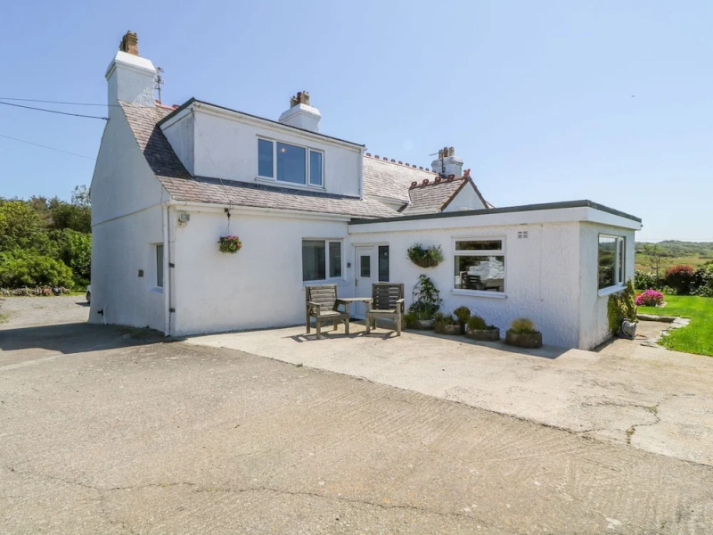 Charming 2 Bed House Near Rhoscolyn,discounts FOR