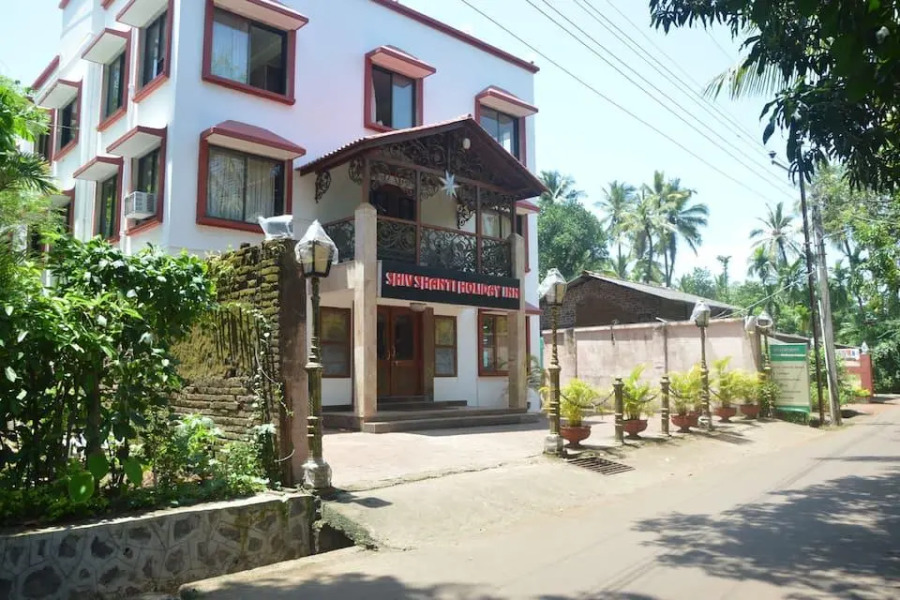 Shiv Shanti Holiday Inn