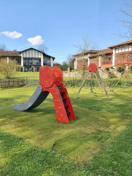 Appartement dans résidence avec piscine