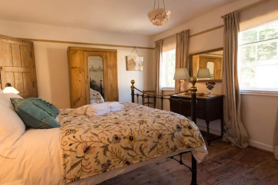 Romney a Cosy Victorian Cottage in a Picturesque Suffolk Village