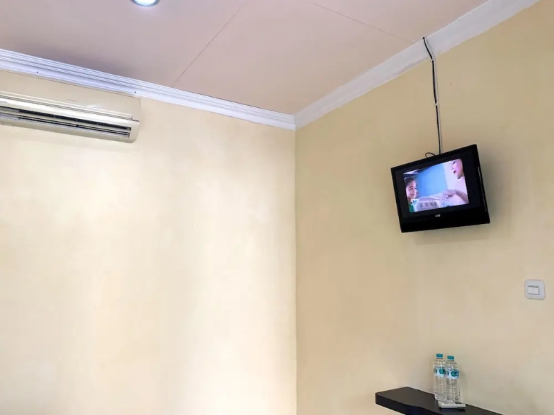 Hotel O Wisma Phinisi Syariah Near Mall of Pinrang Sejahtera