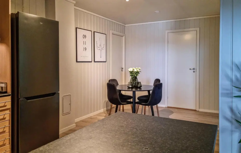 Beautiful Apartment in Mandal With Wifi and 2 Bedrooms